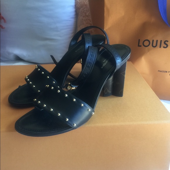 Louis Vuitton Heeled Sandals - Picture 6 of 6